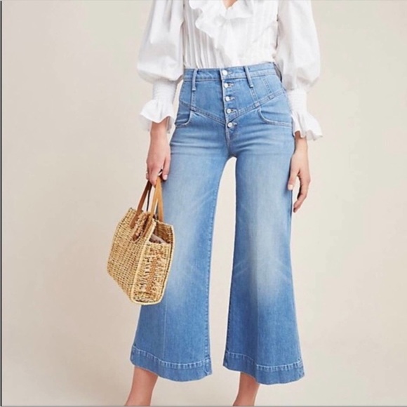 MOTHER Denim - MOTHER The Swooner Roller Yoke Cropped Jeans in Post no Bills